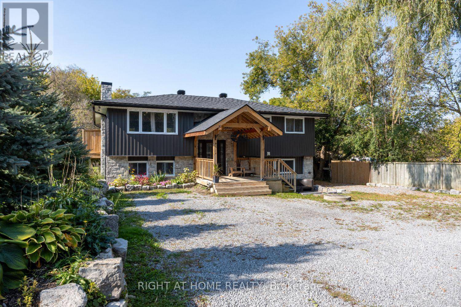 Douro-dummer, ON K9L1C1,420 PARKHILL ROAD E