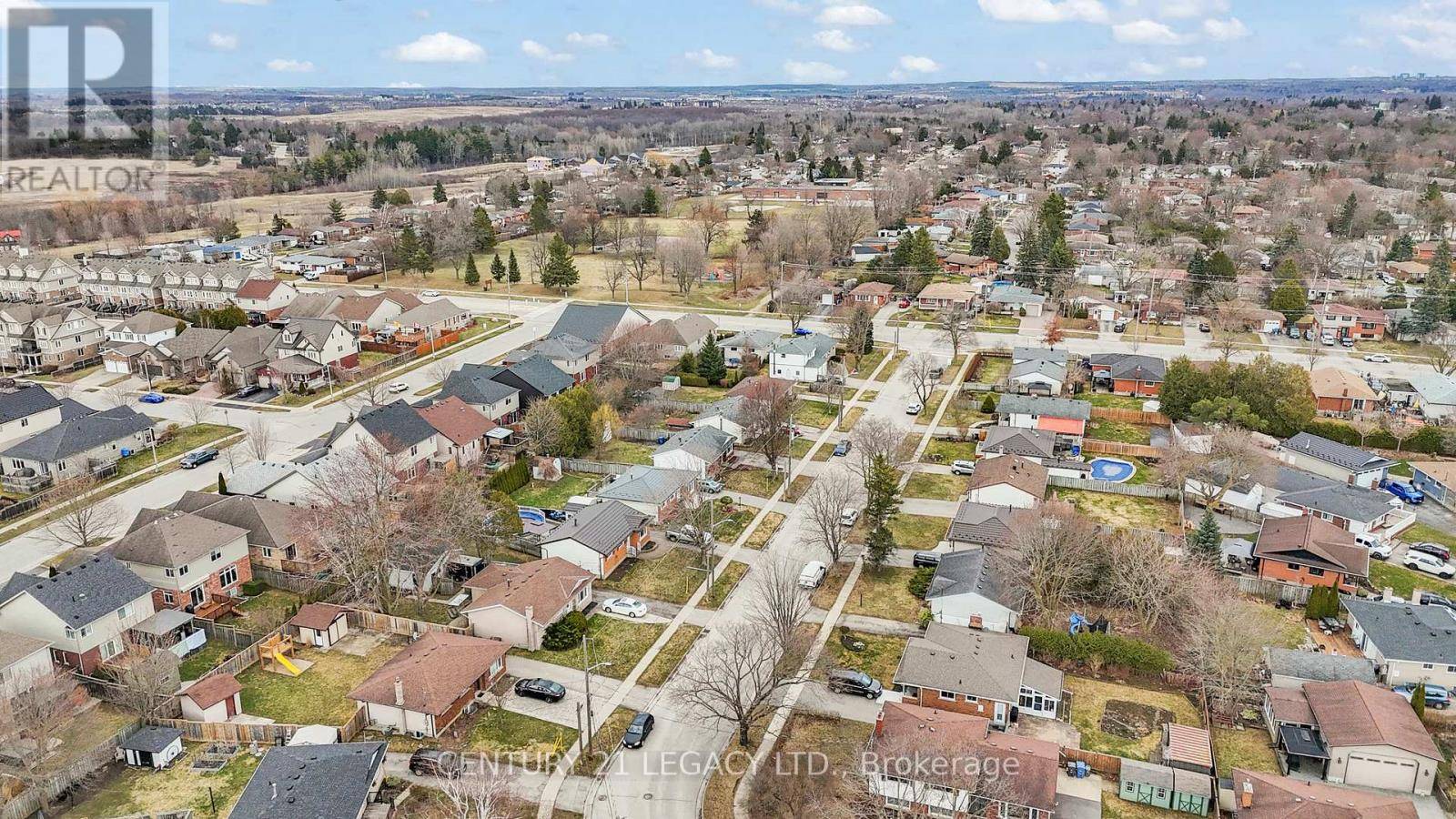 Guelph (victoria North), ON N1E1B5,72 FERNDALE AVENUE