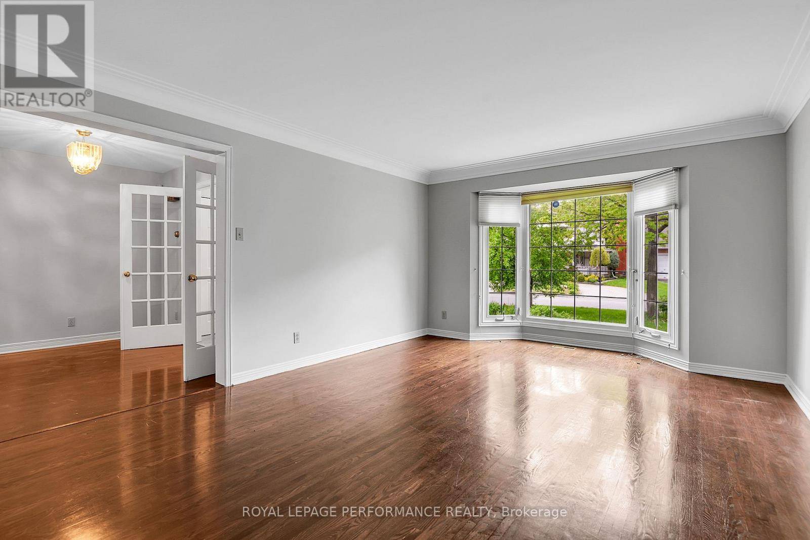 Ottawa, ON K1H8P1,2088 LAMIRA STREET