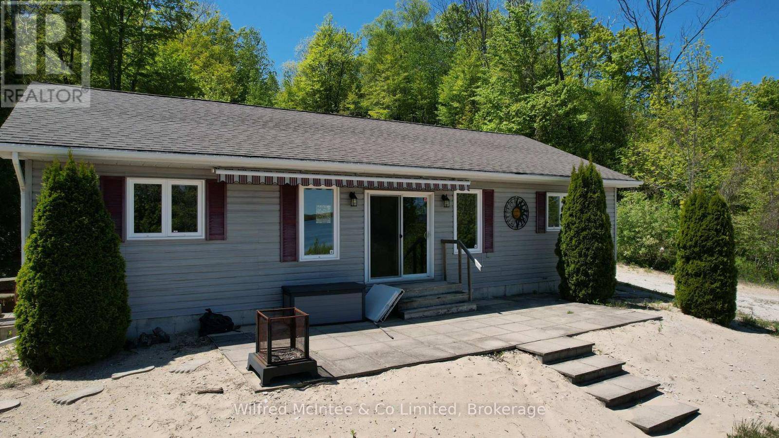 South Bruce Peninsula, ON N0H2T0,35 BRYANT STREET