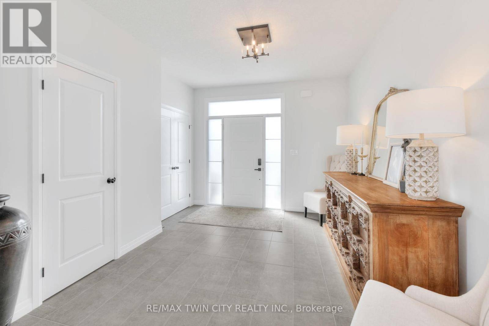 Stratford, ON N5A0R5,154 DEMPSEY DRIVE