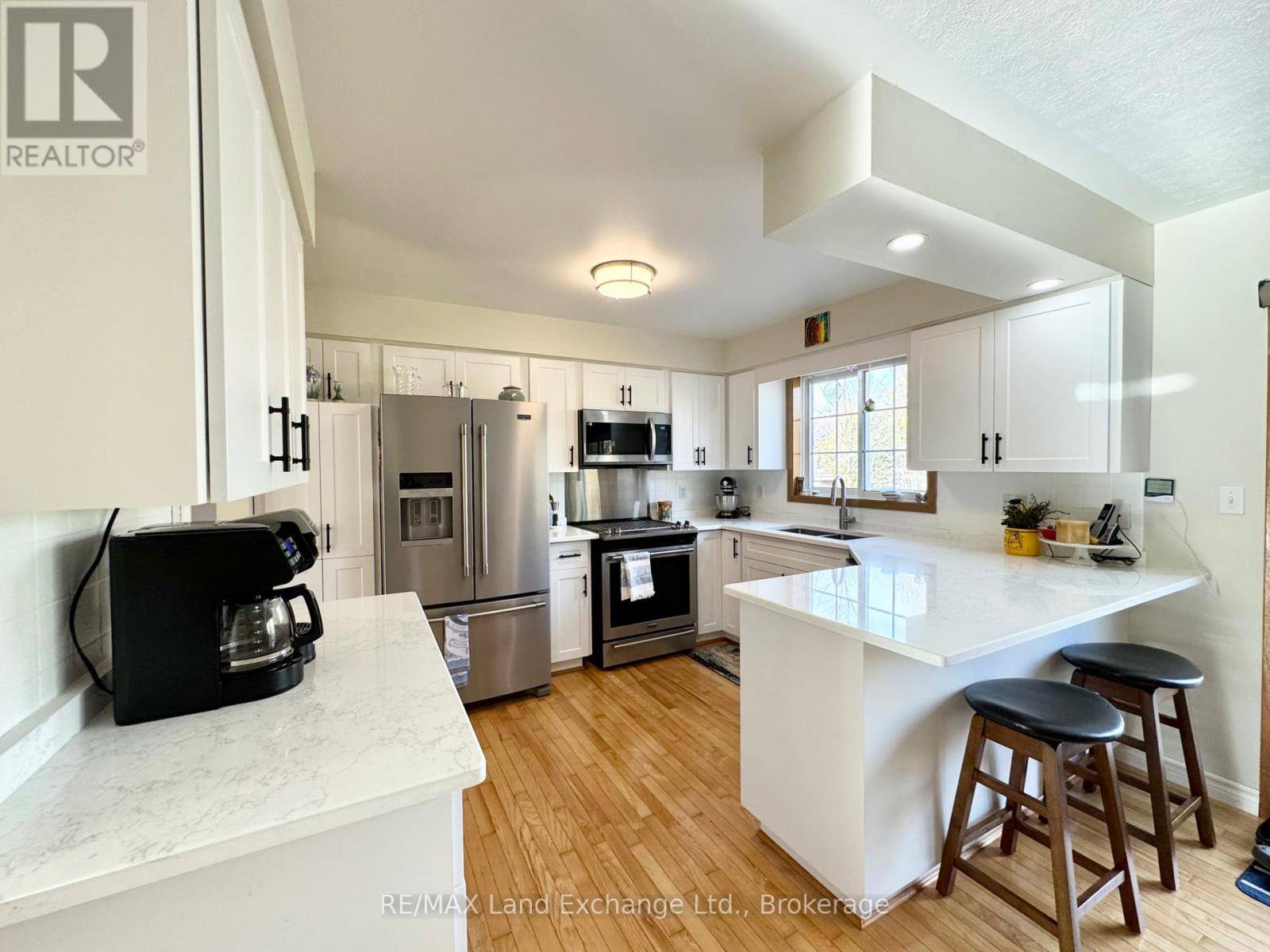 Saugeen Shores, ON N0H2L0,34 ARCHIBALD PLACE