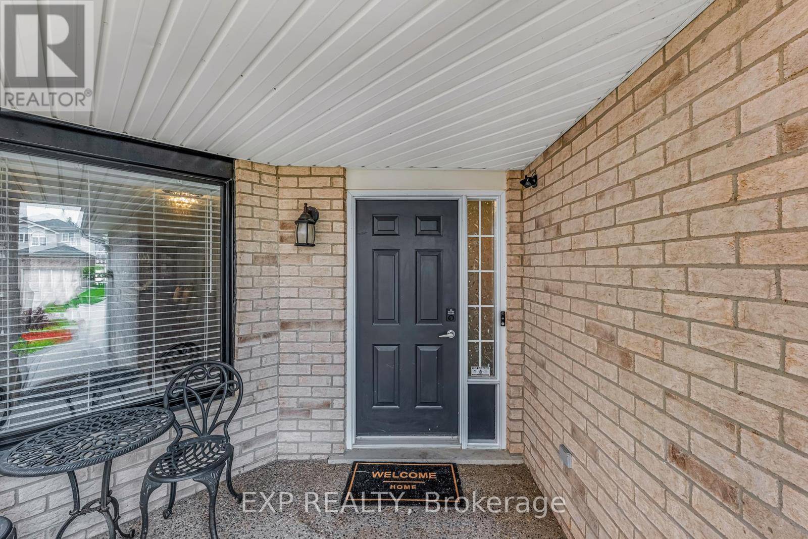 Kitchener, ON N2N3N4,175 HOLLYRIDGE CRESCENT