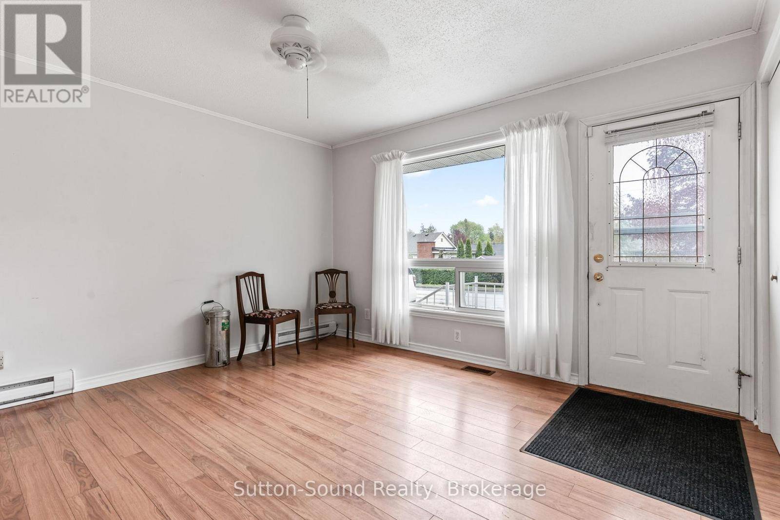 Owen Sound, ON N4K4G3,520 22ND STREET W