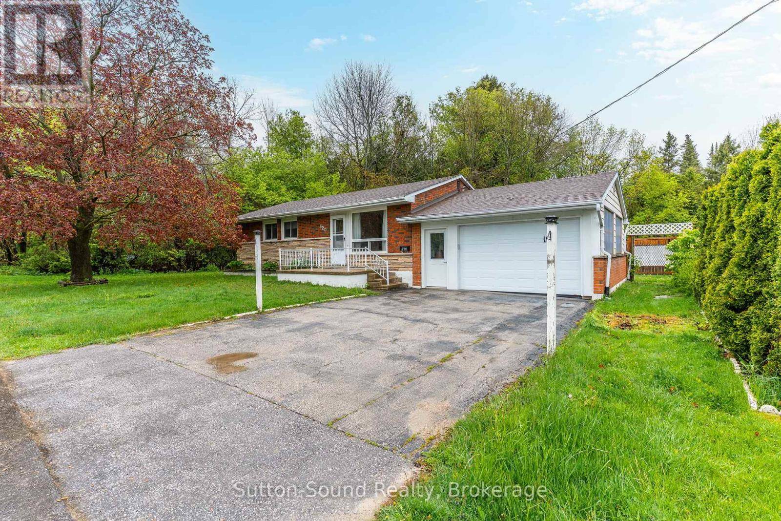 Owen Sound, ON N4K4G3,520 22ND STREET W