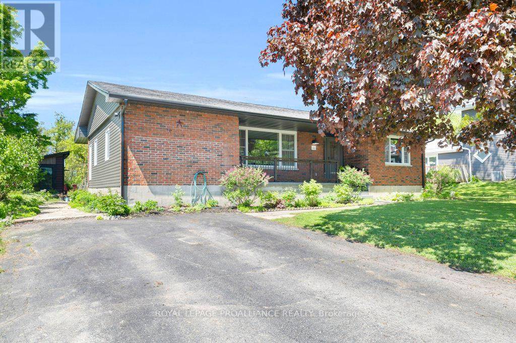 Stirling-rawdon (stirling Ward), ON K0K3E0,44 EMMA STREET