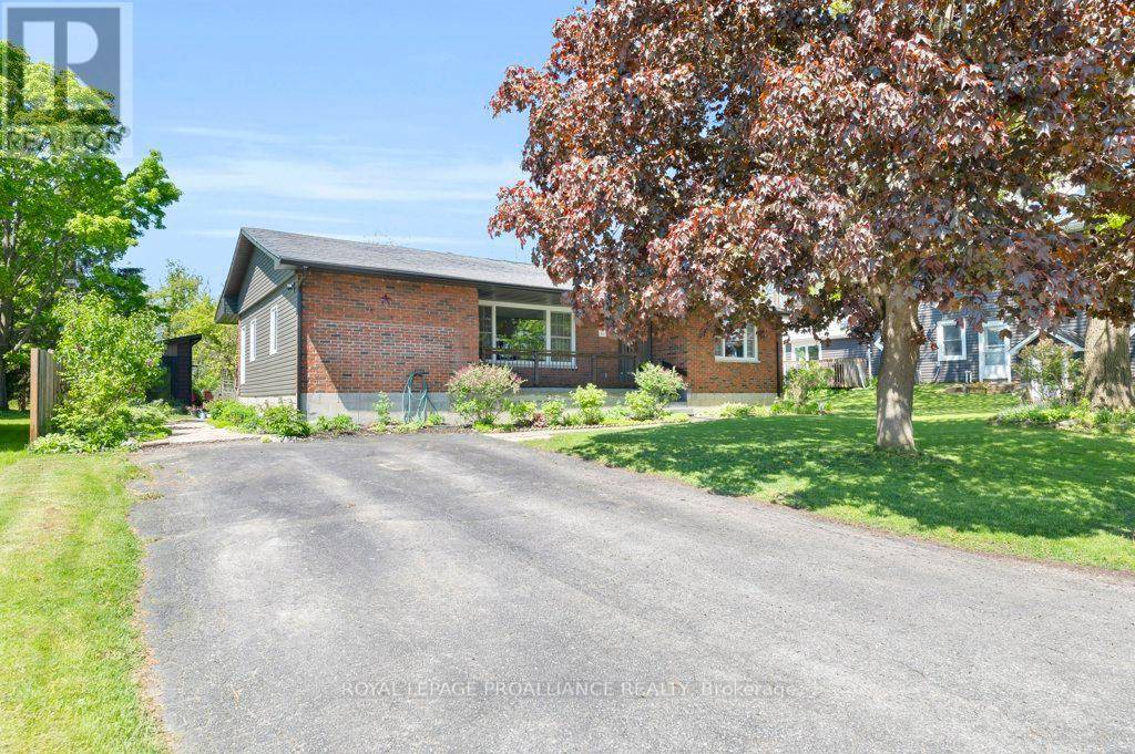 Stirling-rawdon (stirling Ward), ON K0K3E0,44 EMMA STREET