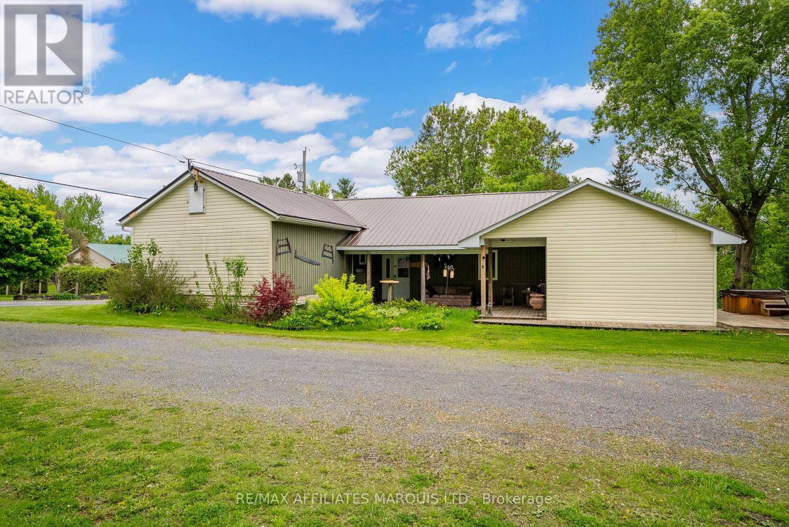 South Glengarry, ON K0C1S0,18573 BEAVERBROOK ROAD
