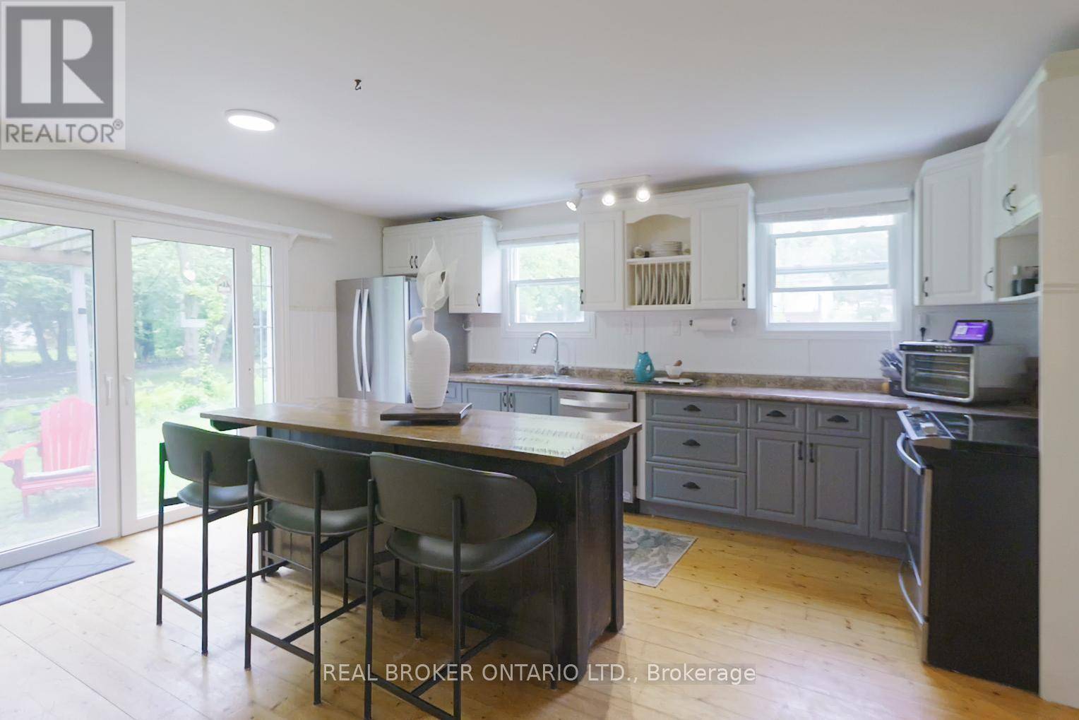 Kawartha Lakes (emily), ON K0L2W0,70 COWANS CRESCENT