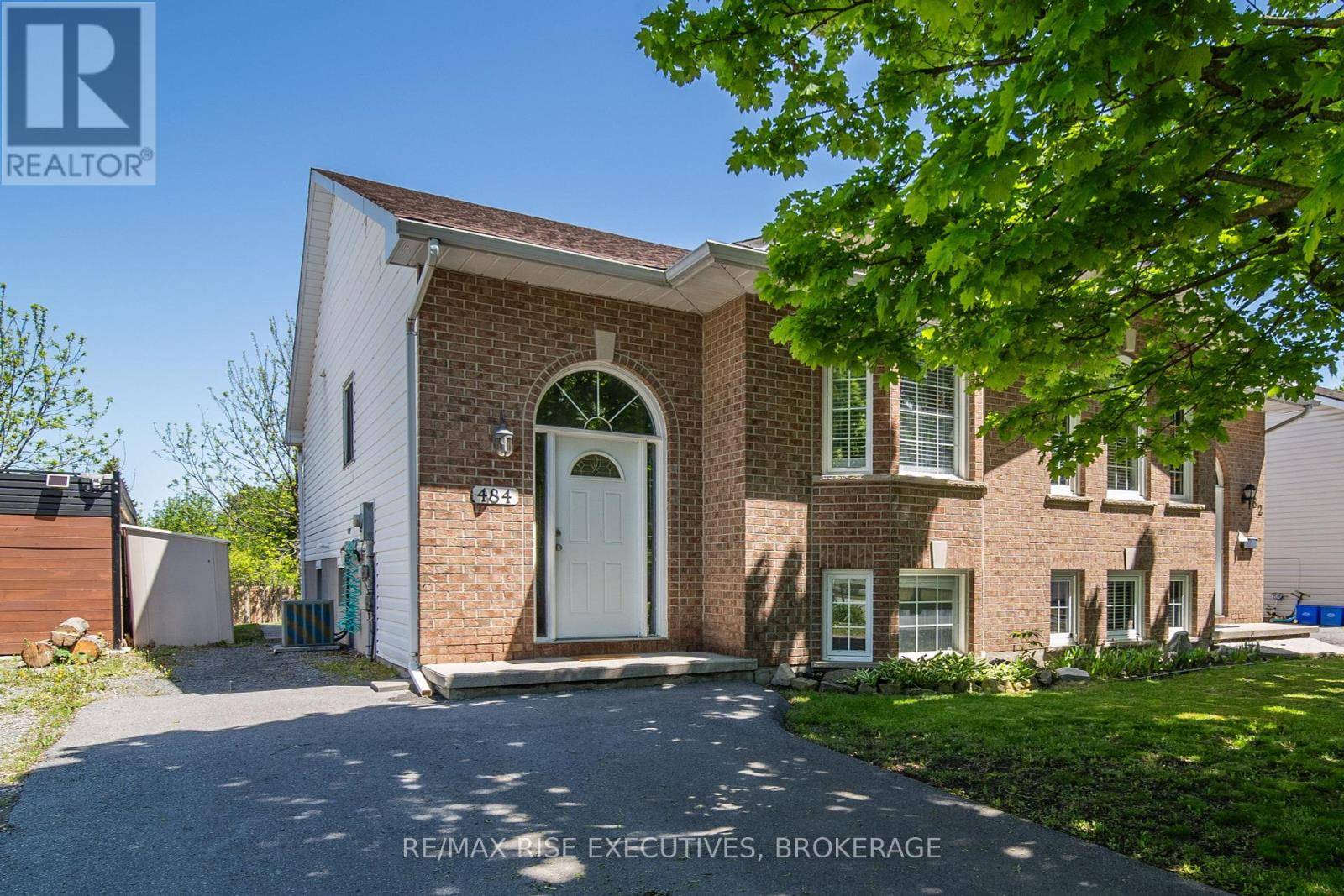 Kingston (east Gardiners Rd), ON K7M8W8,484 GRANDTRUNK AVENUE