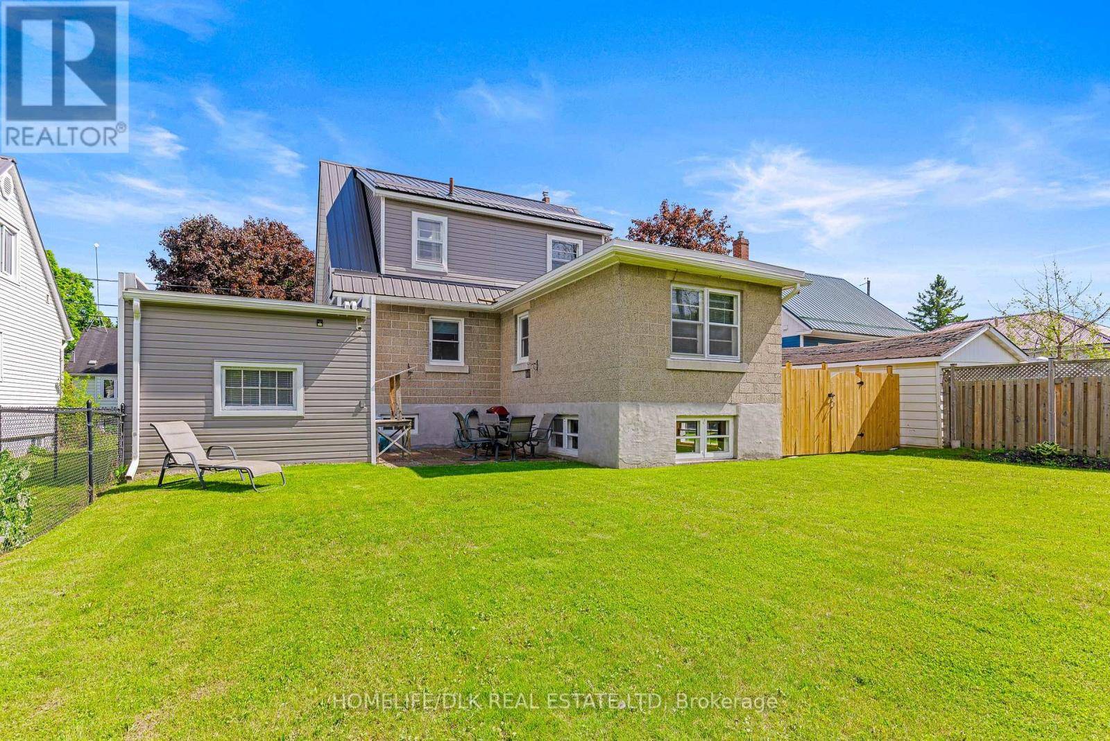 Brockville, ON K6V3W8,8 WRIGHT CRESCENT