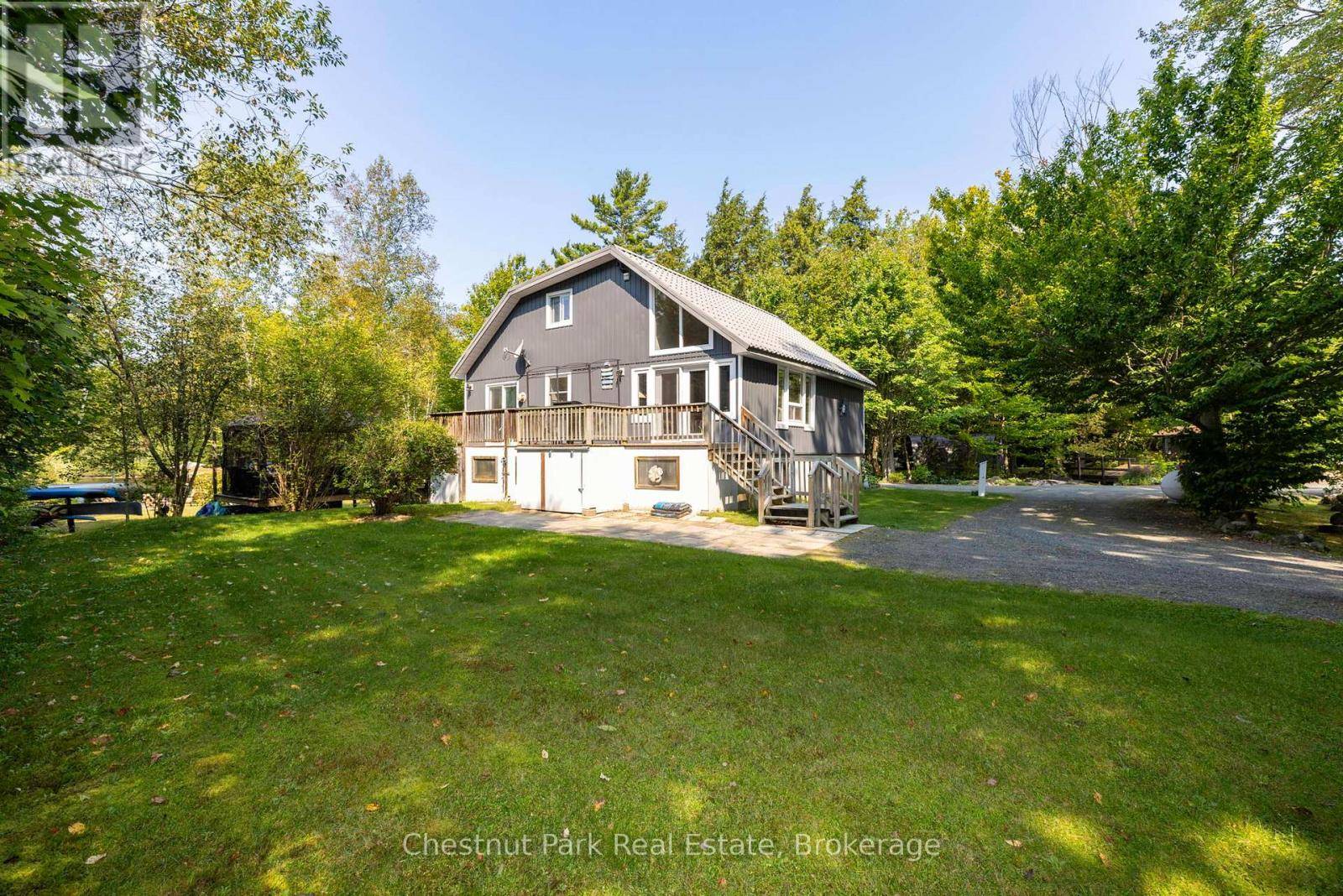 Lake Of Bays (mclean), ON P0B1A0,954 DICKIE LAKE ROAD