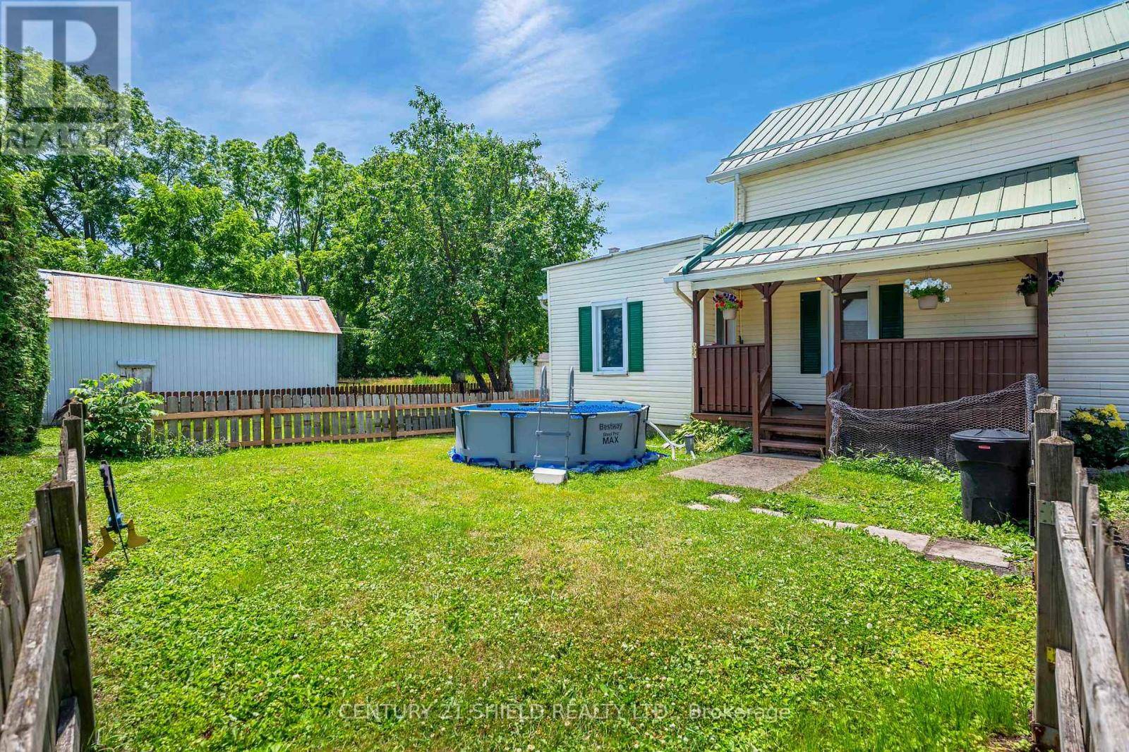 North Dundas, ON K0C1H0,46 JOSEPH STREET