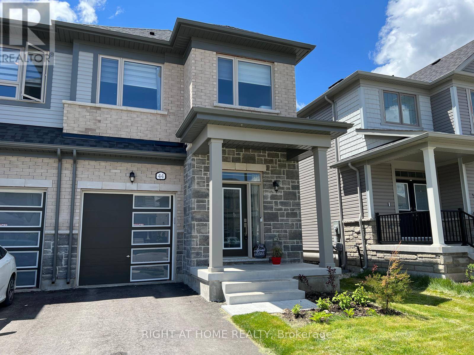Centre Wellington (fergus), ON N1M0K4,44 GAULEY DRIVE