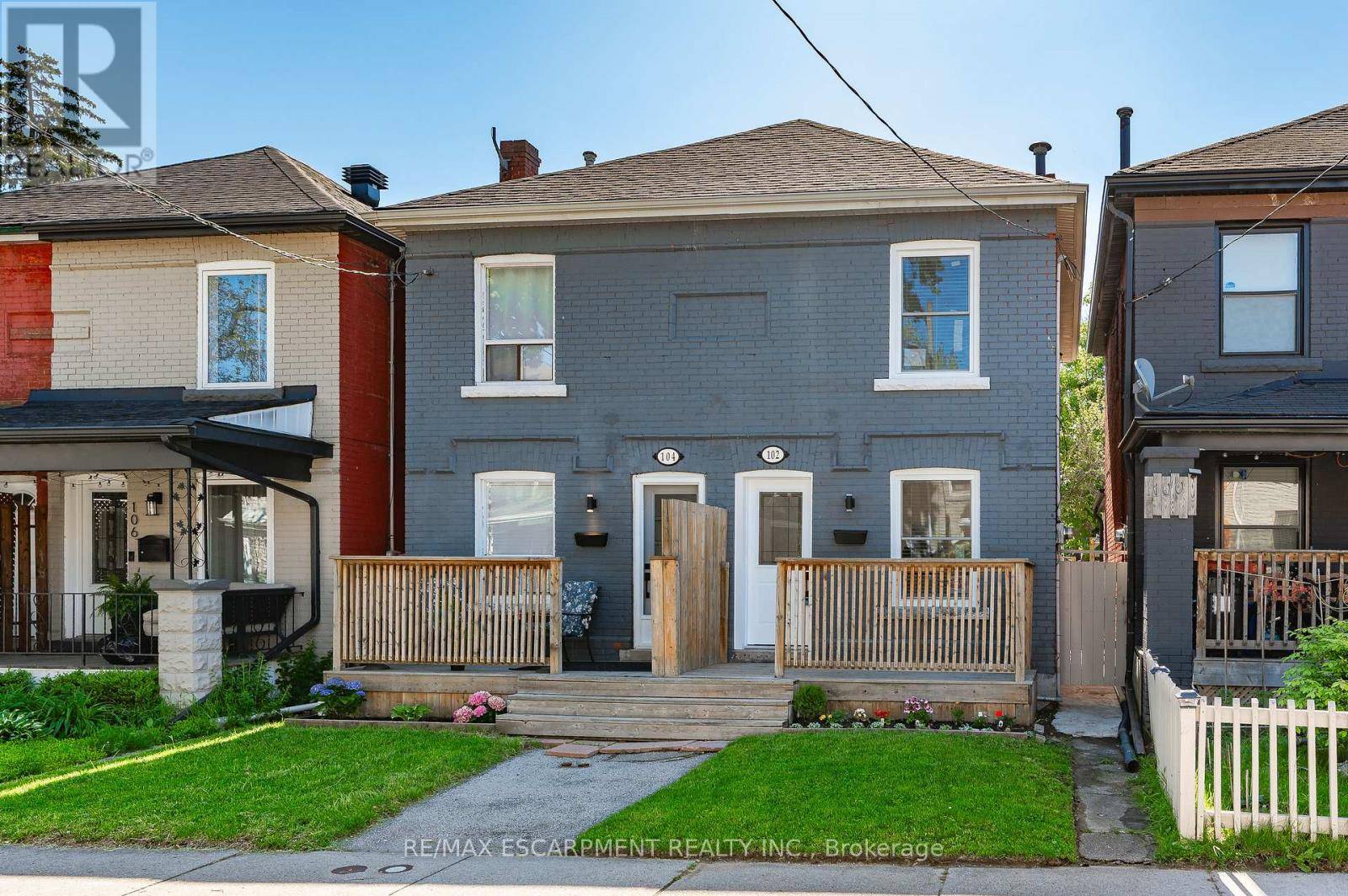 Hamilton (gibson), ON L8L6J8,102 GIBSON AVENUE