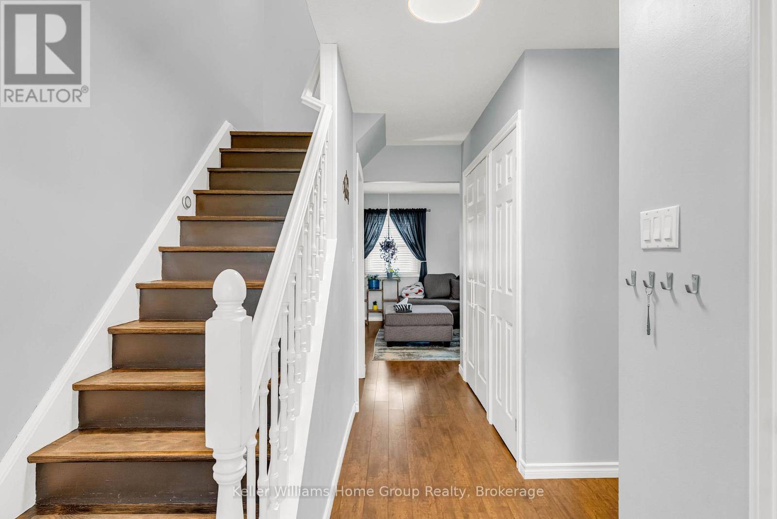 Guelph (victoria North), ON N1H5J9,431 VICTORIA ROAD N
