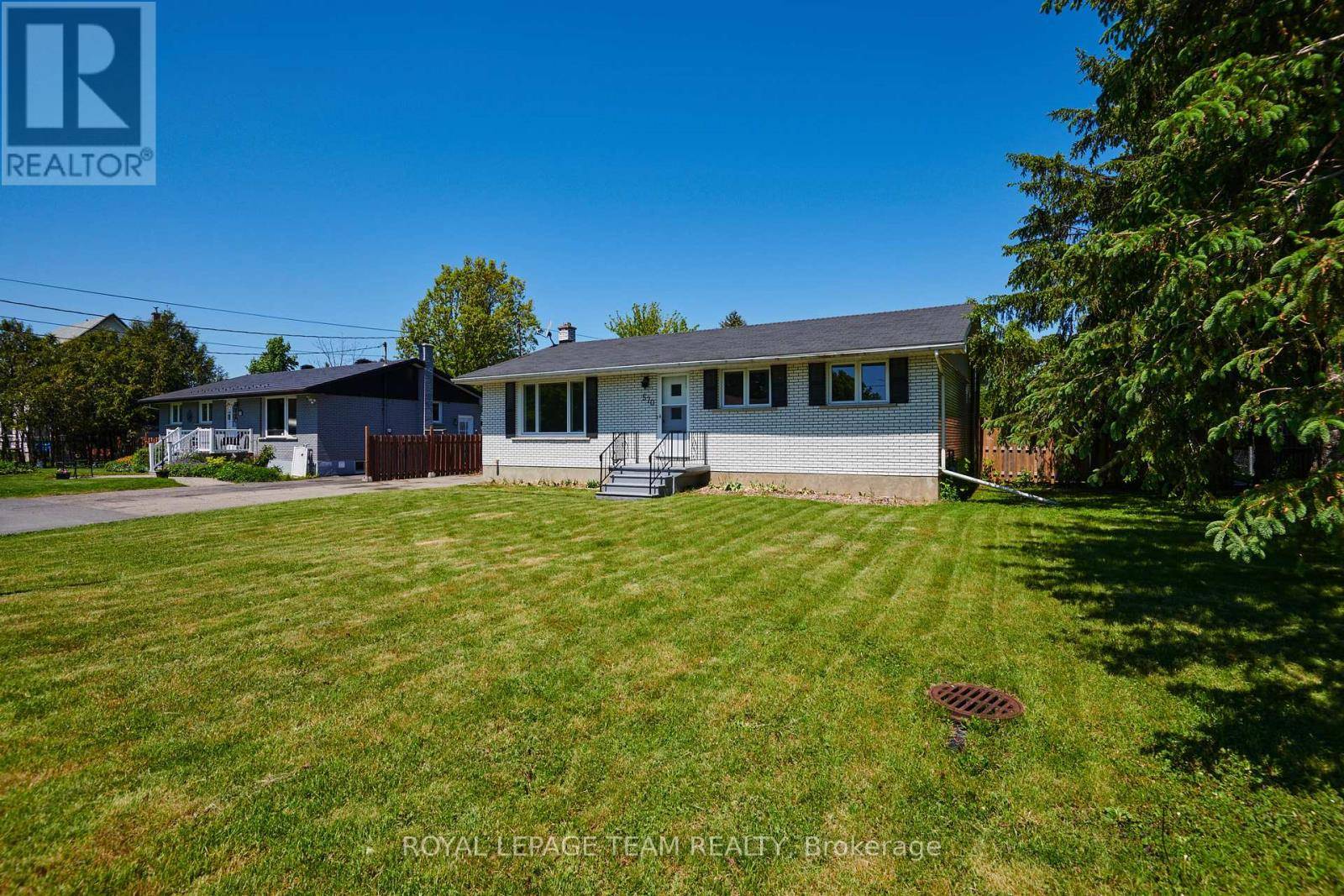 North Dundas, ON K0C2K0,570 DUFFERIN STREET W