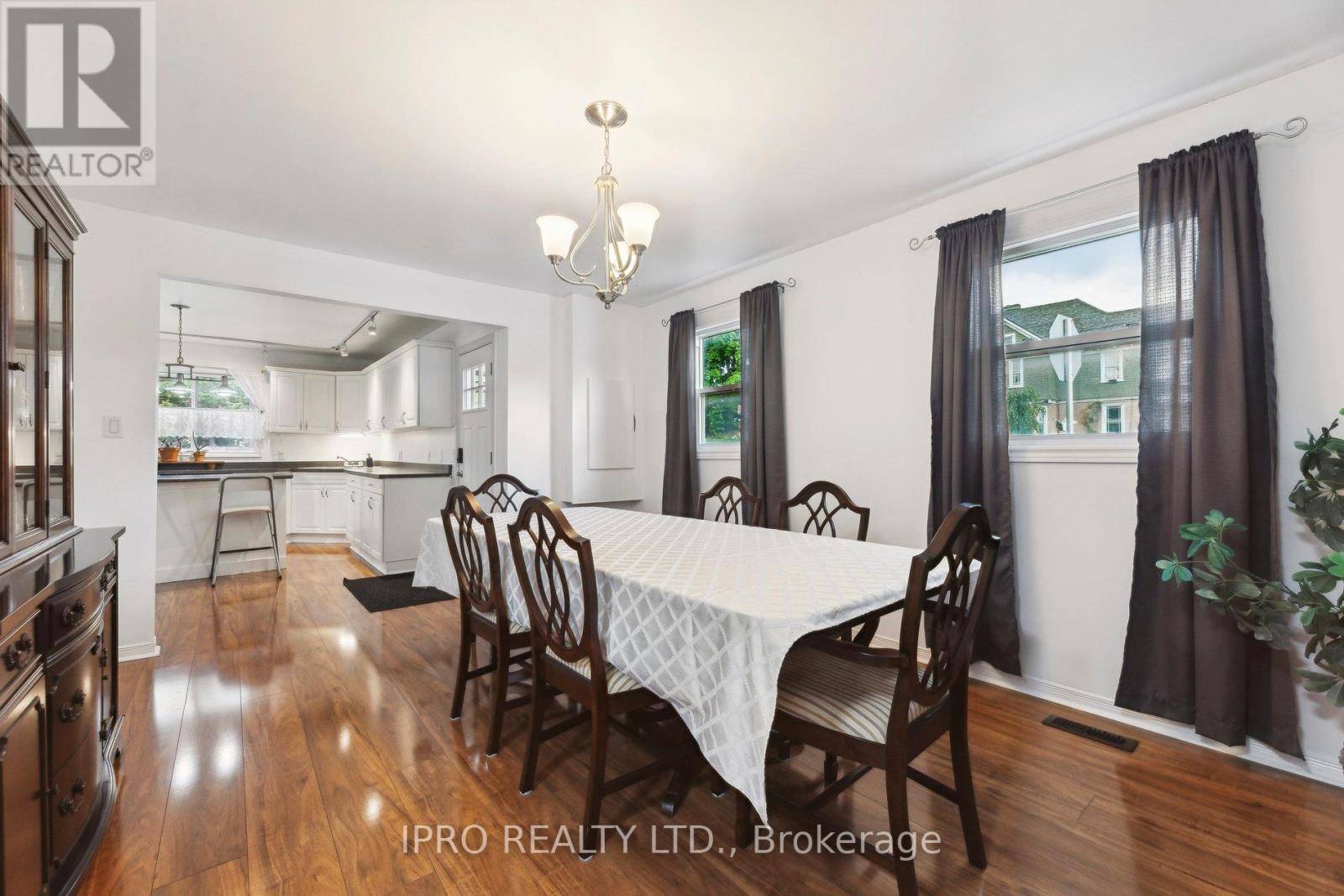 Quinte West (trenton Ward), ON K8V3R2,186 DUNDAS STREET W