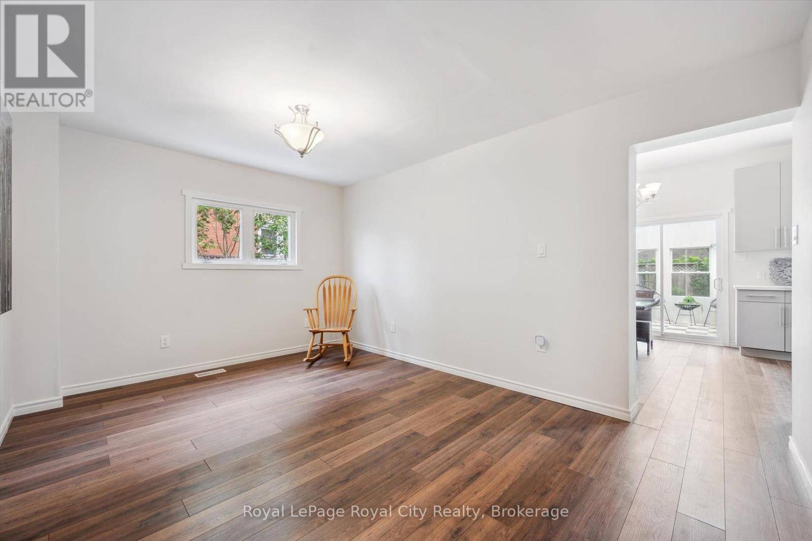 Guelph (junction/onward Willow), ON N1H5W7,40 ALMA STREET S