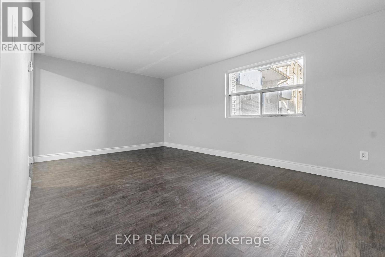 Welland (lincoln/crowland), ON L3B4R5,744 Lincoln ST #13