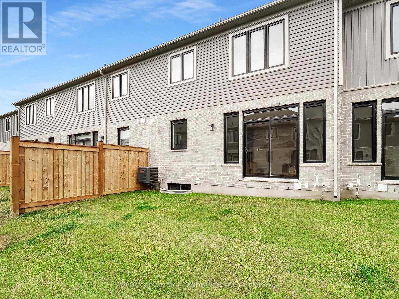 Middlesex Centre (ilderton), ON N0M2A0,93 STONEFIELD LN #130