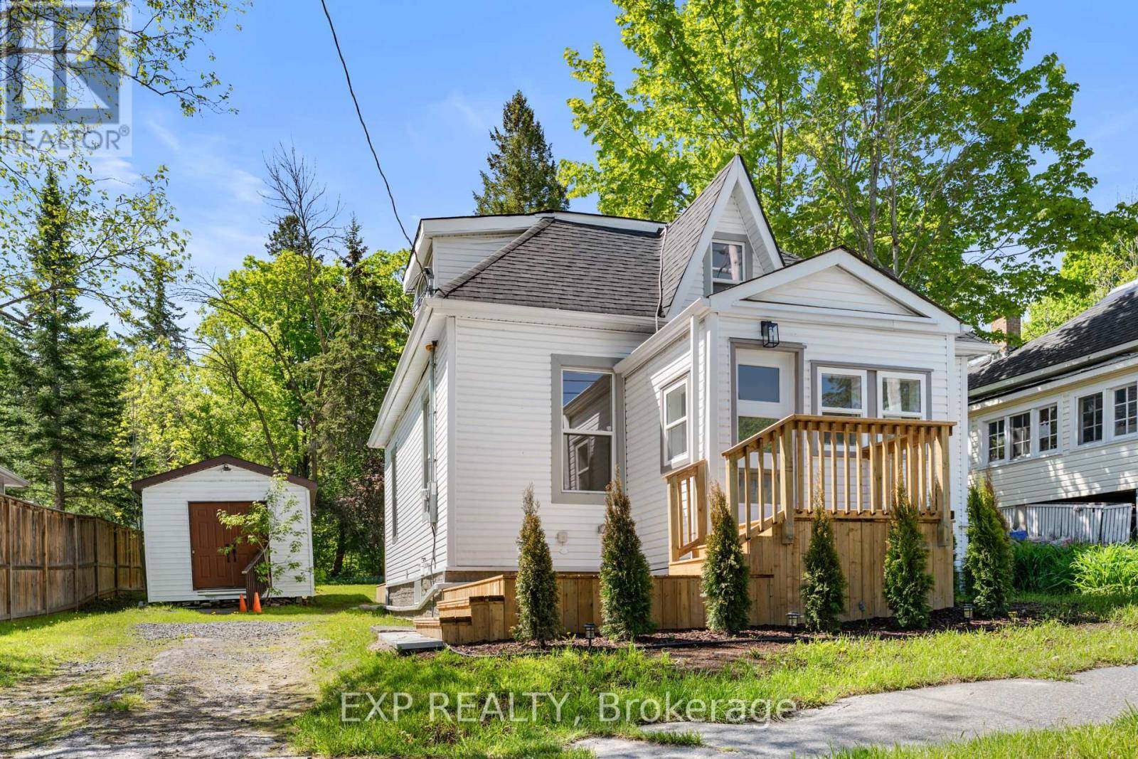 Huntsville (chaffey), ON P1H1P6,15 DUNCAN STREET E