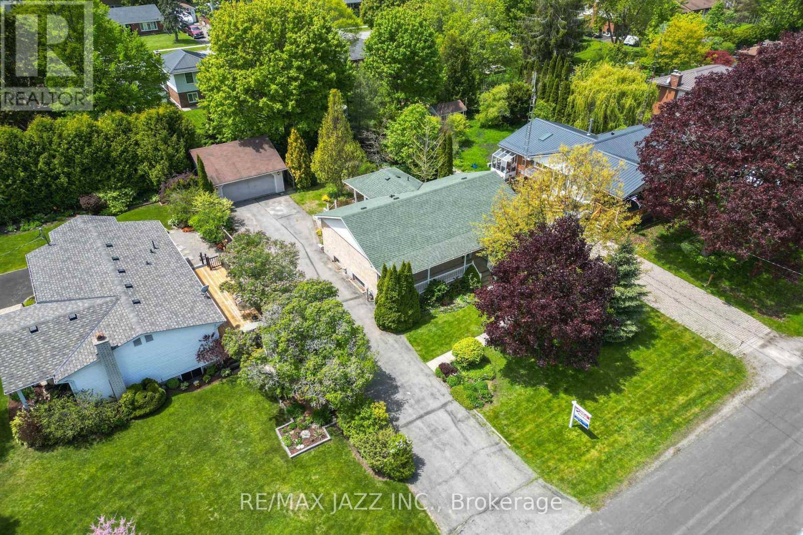 Cobourg, ON K9A4H8,13 SPRINGBROOK ROAD