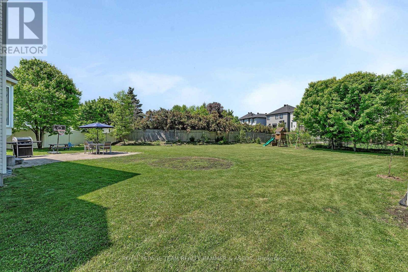 Ottawa, ON K2J4T3,24 TIERNEY DRIVE