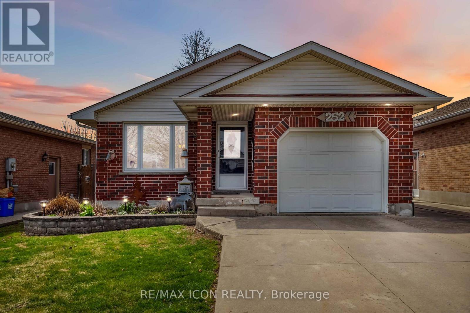 London South (south X), ON N6E3S5,252 JOSSELYN DRIVE