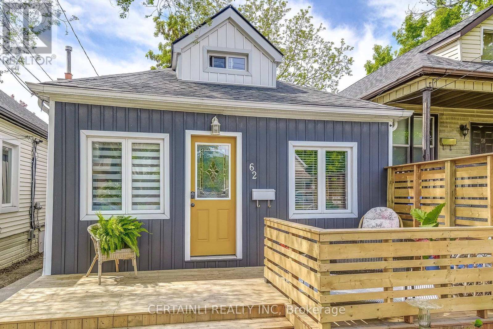 Hamilton (crown Point), ON L8H2S9,62 ARGYLE AVENUE