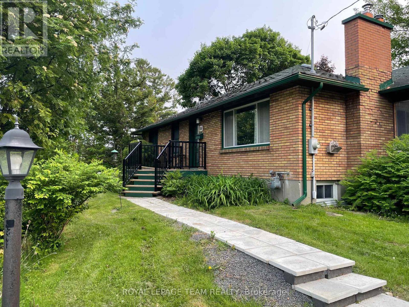 Ottawa, ON K2G1R9,16 BROOK LANE