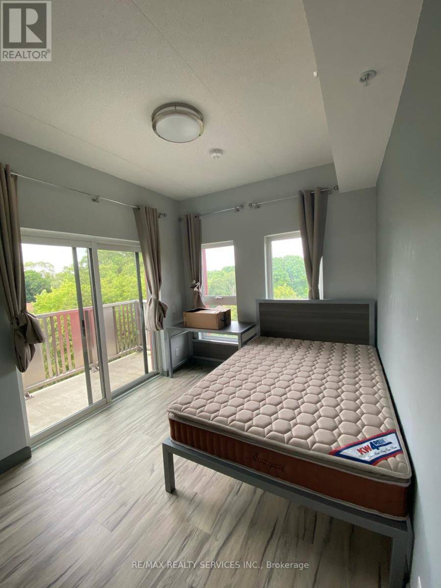 Hamilton (ainslie Wood), ON L8S3A1,77 Leland ST #522