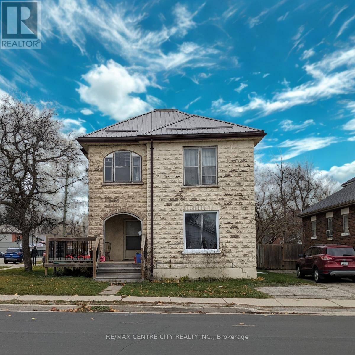 Aylmer, ON N5H1L6,171 SYDENHAM STREET E