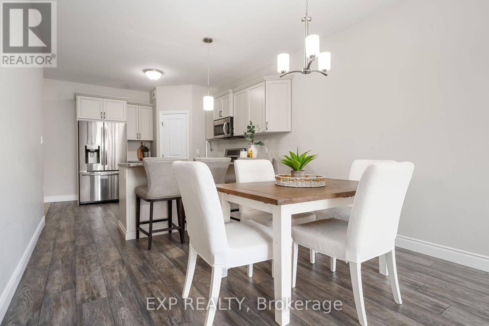 Belleville (thurlow Ward), ON K8N0J9,31 FARMINGTON CRESCENT