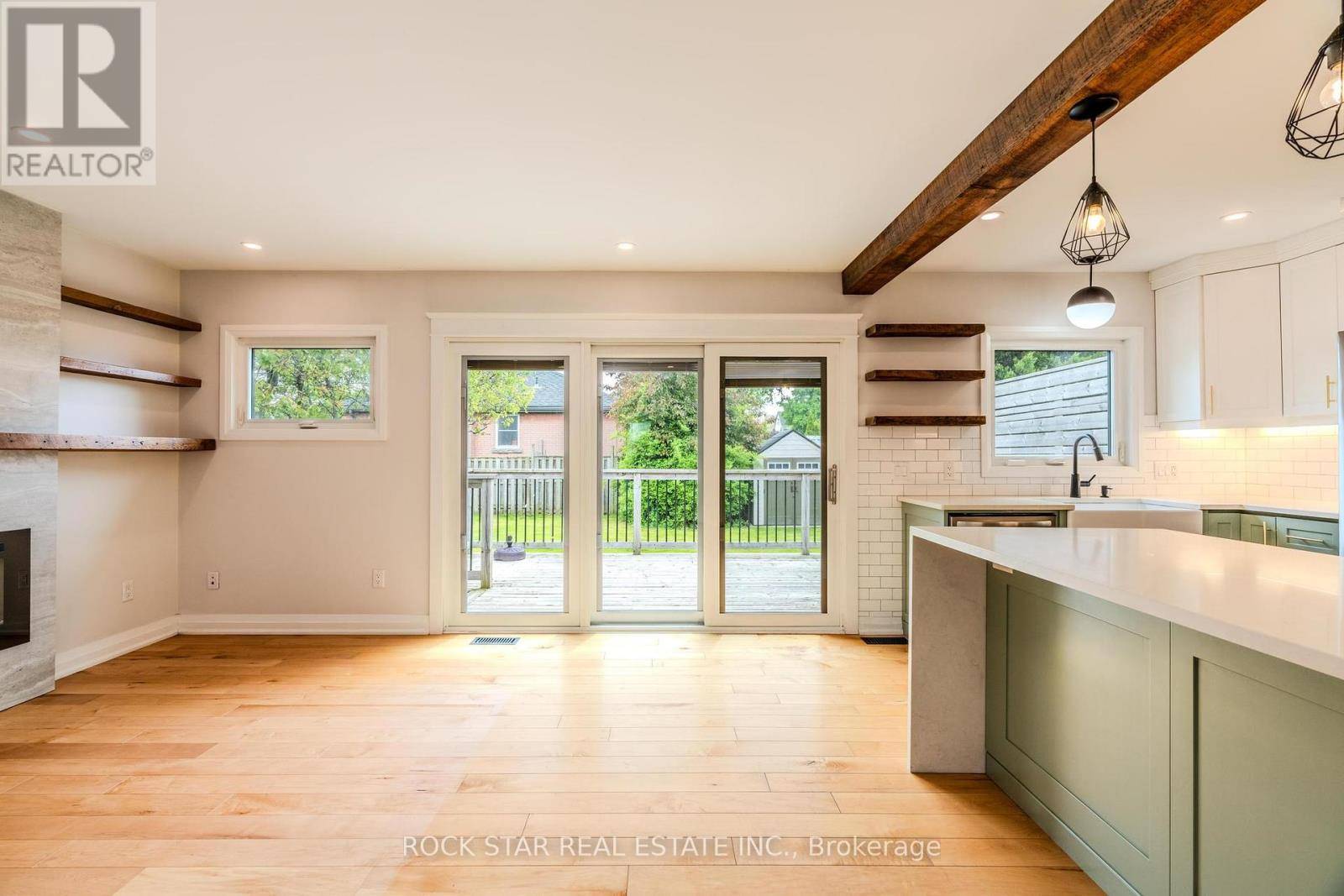 Hamilton (macassa), ON L8V1X9,14 CHERYL AVENUE