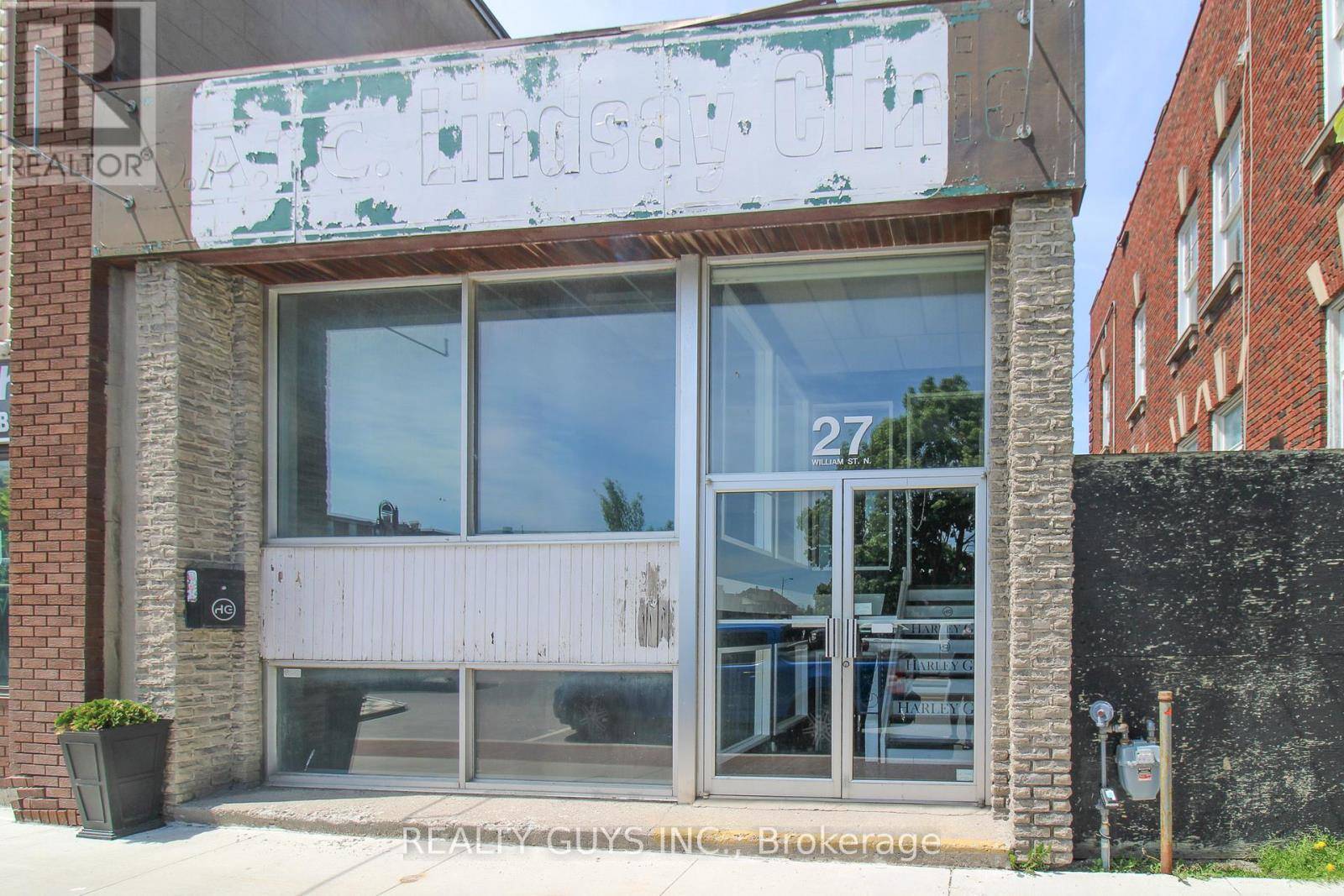 Kawartha Lakes (lindsay), ON K9V3Z9,27 WILLIAM STREET N