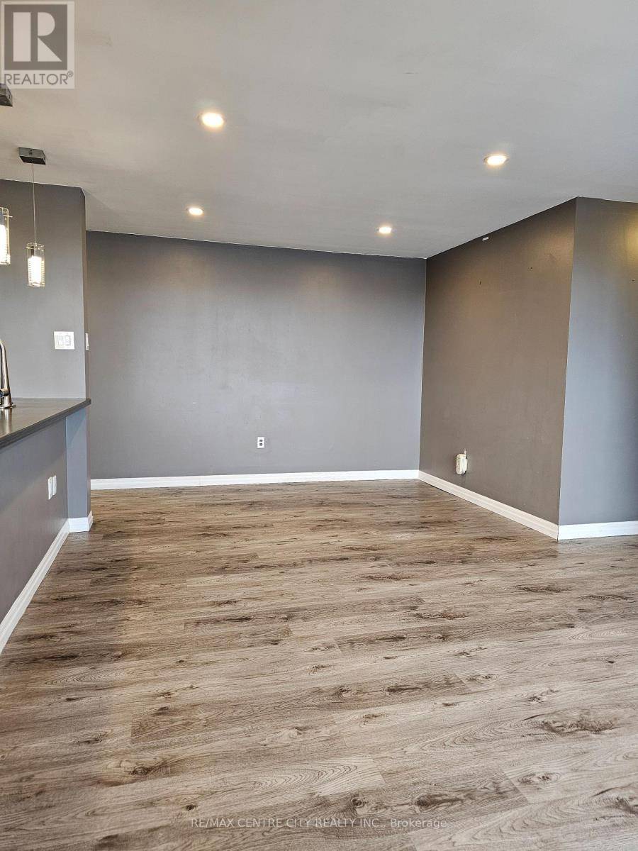 London South (south X), ON N6E1X8,1102 Jalna BLVD #601