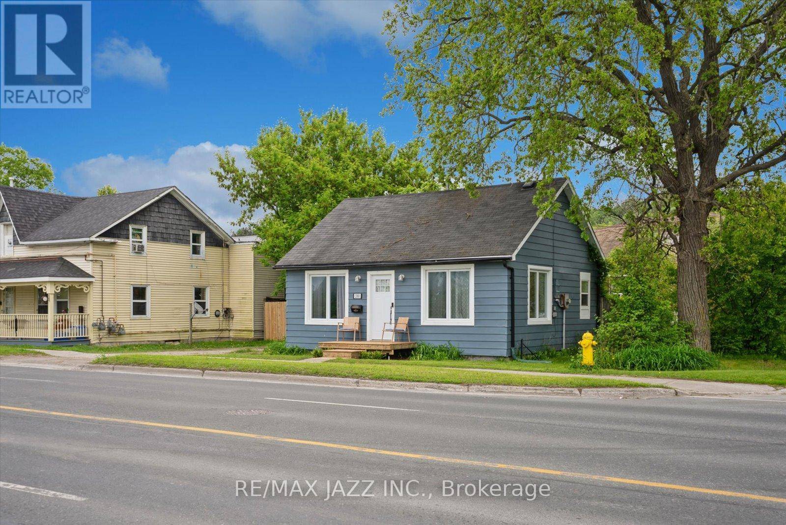 Quinte West (trenton Ward), ON K8V4P8,390 FRONT STREET