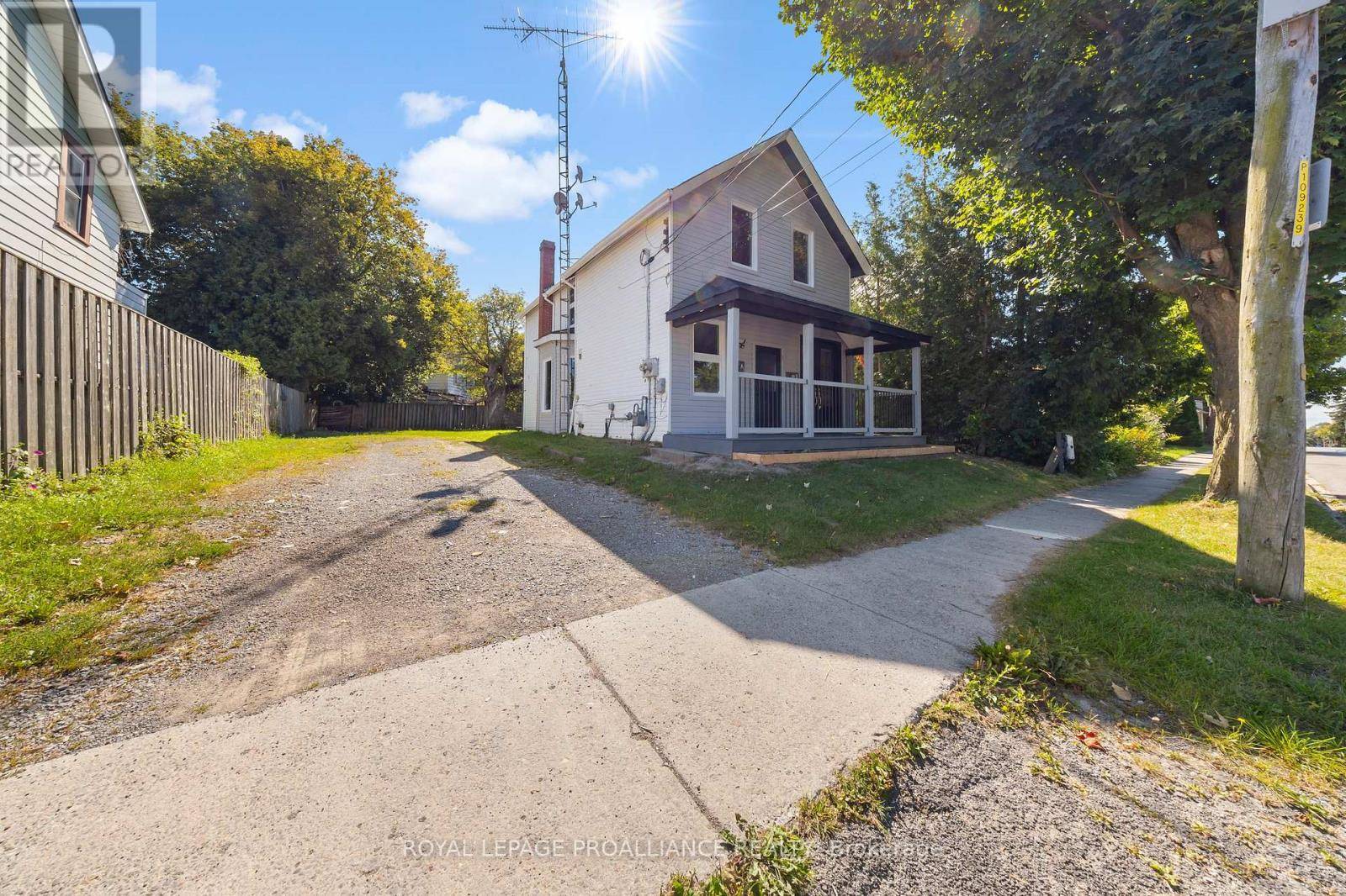 Port Hope, ON L1A2V5,141 ONTARIO STREET
