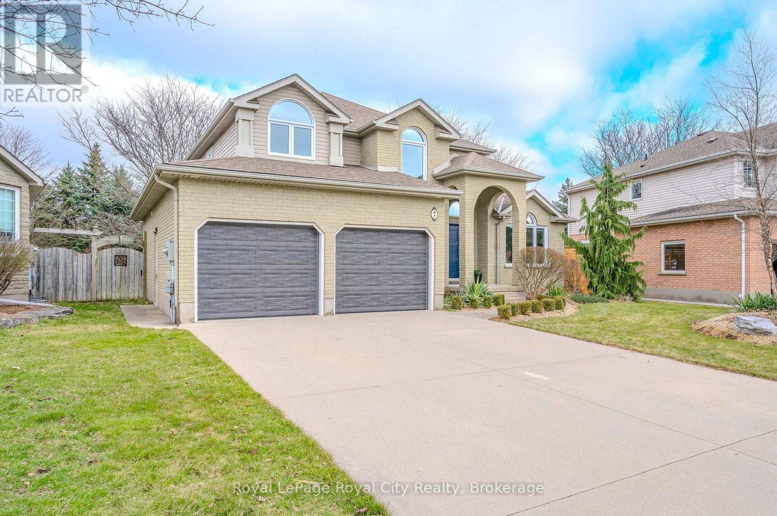Guelph (pineridge/westminster Woods), ON N1L1K3,7 ELDERBERRY COURT