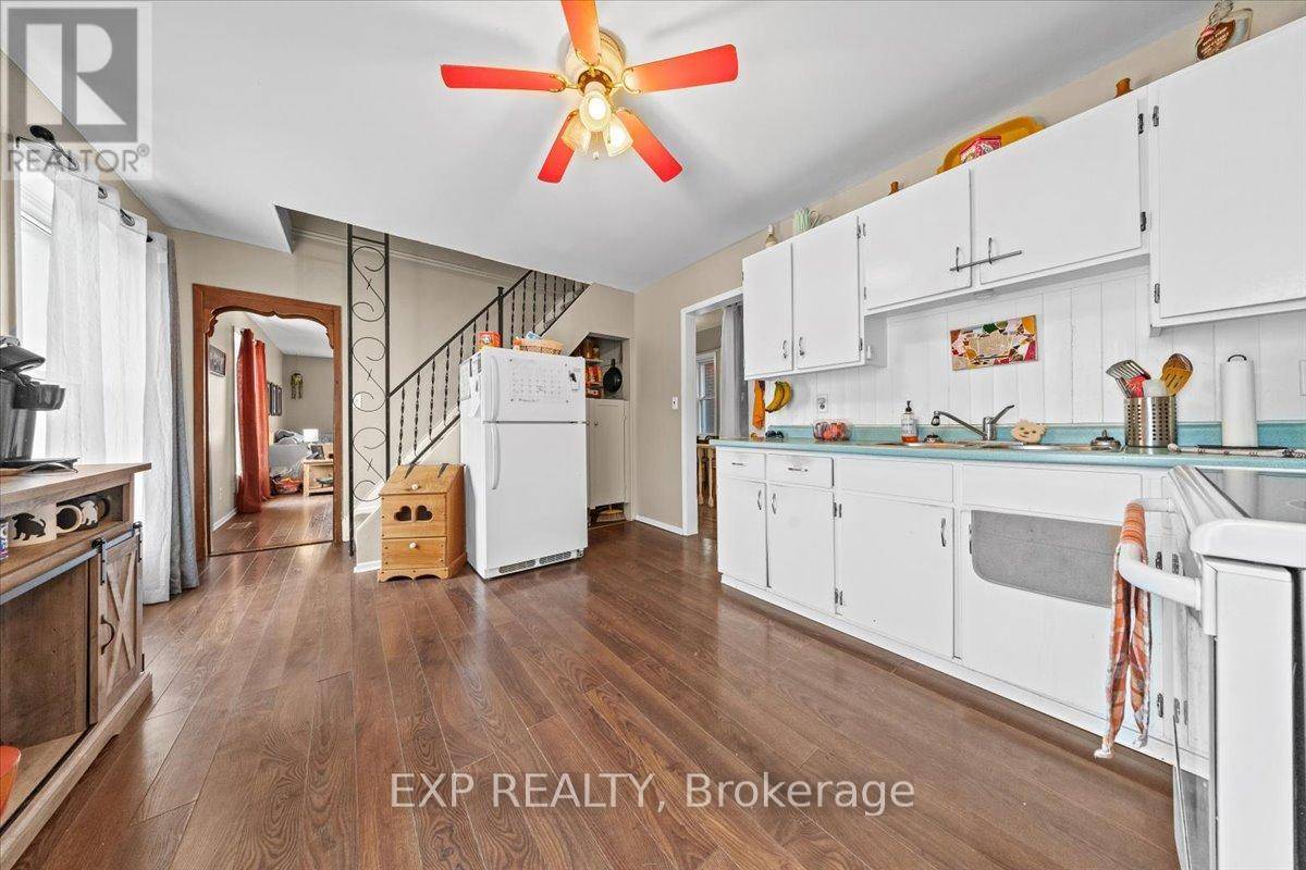 Brockville, ON K6V1P7,60 PEARL STREET E