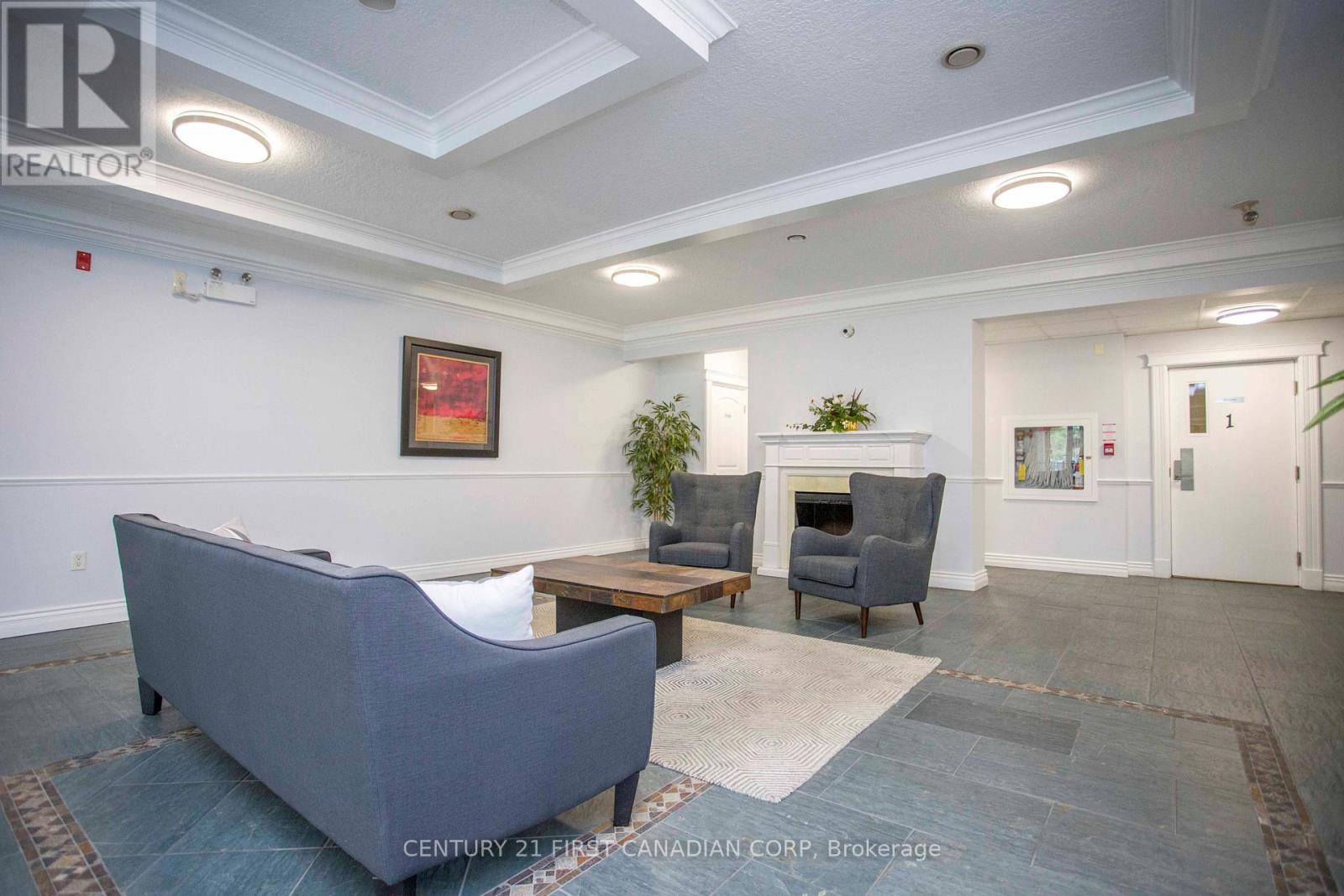 London East (east F), ON N6B2T2,435 Colborne ST #505