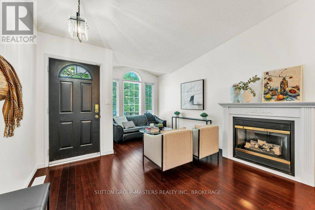 Kingston (kingston East (incl Barret Crt)), ON K7K7J2,964 RAINBOW CRESCENT