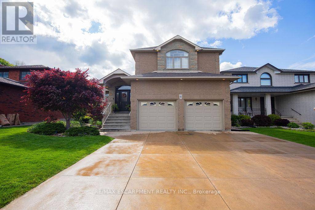 Hamilton (stoney Creek), ON L8G4Y5,10 SHADELAND CRESCENT