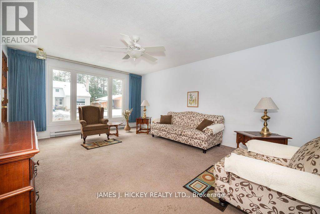 Deep River, ON K0J1P0,11 HAMMOND COURT