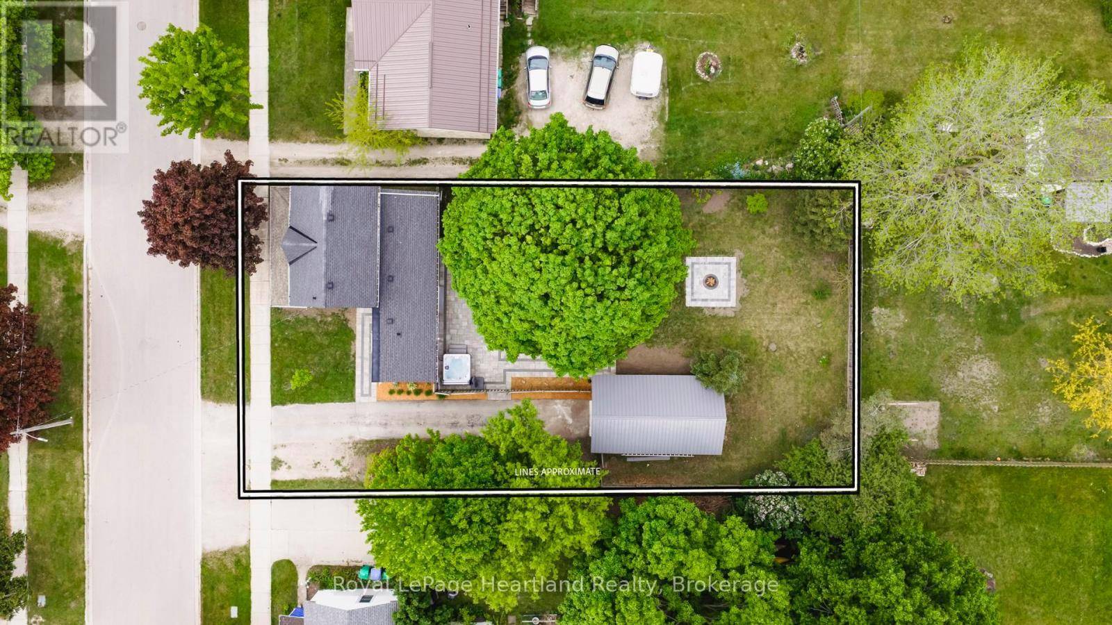 Goderich (goderich (town)), ON N7A3E7,137 PALMERSTON STREET