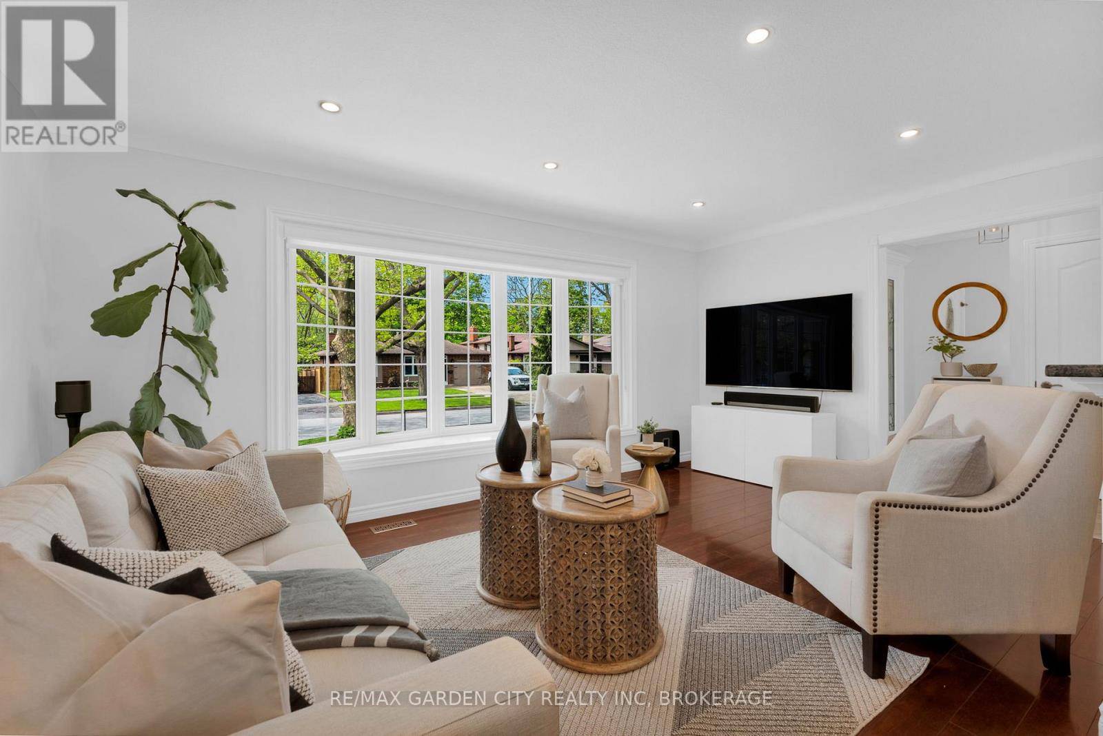 St. Catharines (lakeshore), ON L2N5V7,15 KIMBERMOUNT DRIVE