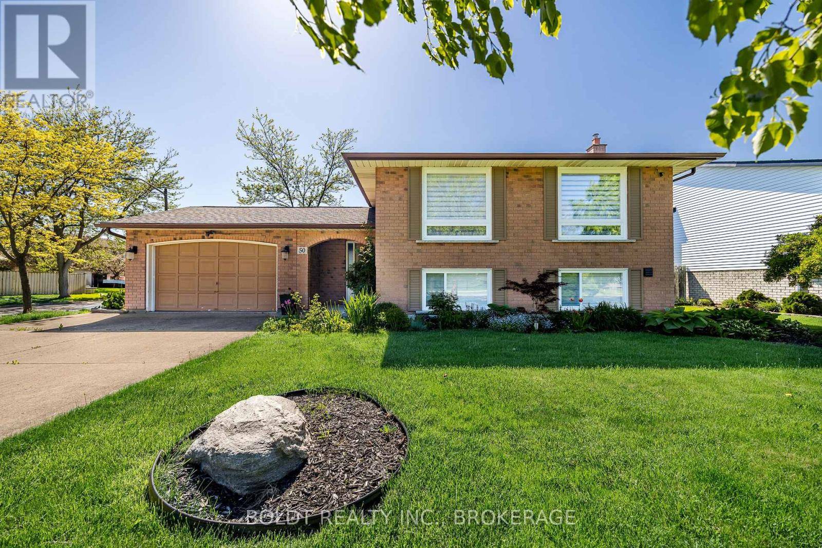 St. Catharines (ridley), ON L2S2J4,UPPER 50 CRESTCOMBE ROAD