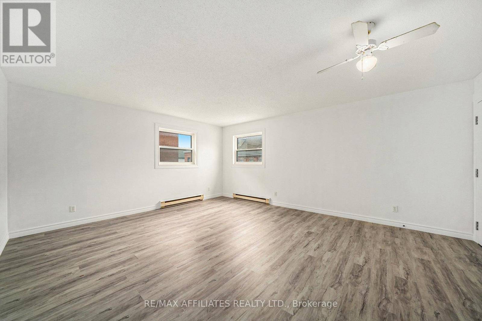 North Grenville, ON K0G1J0,136 Prescott ST #B