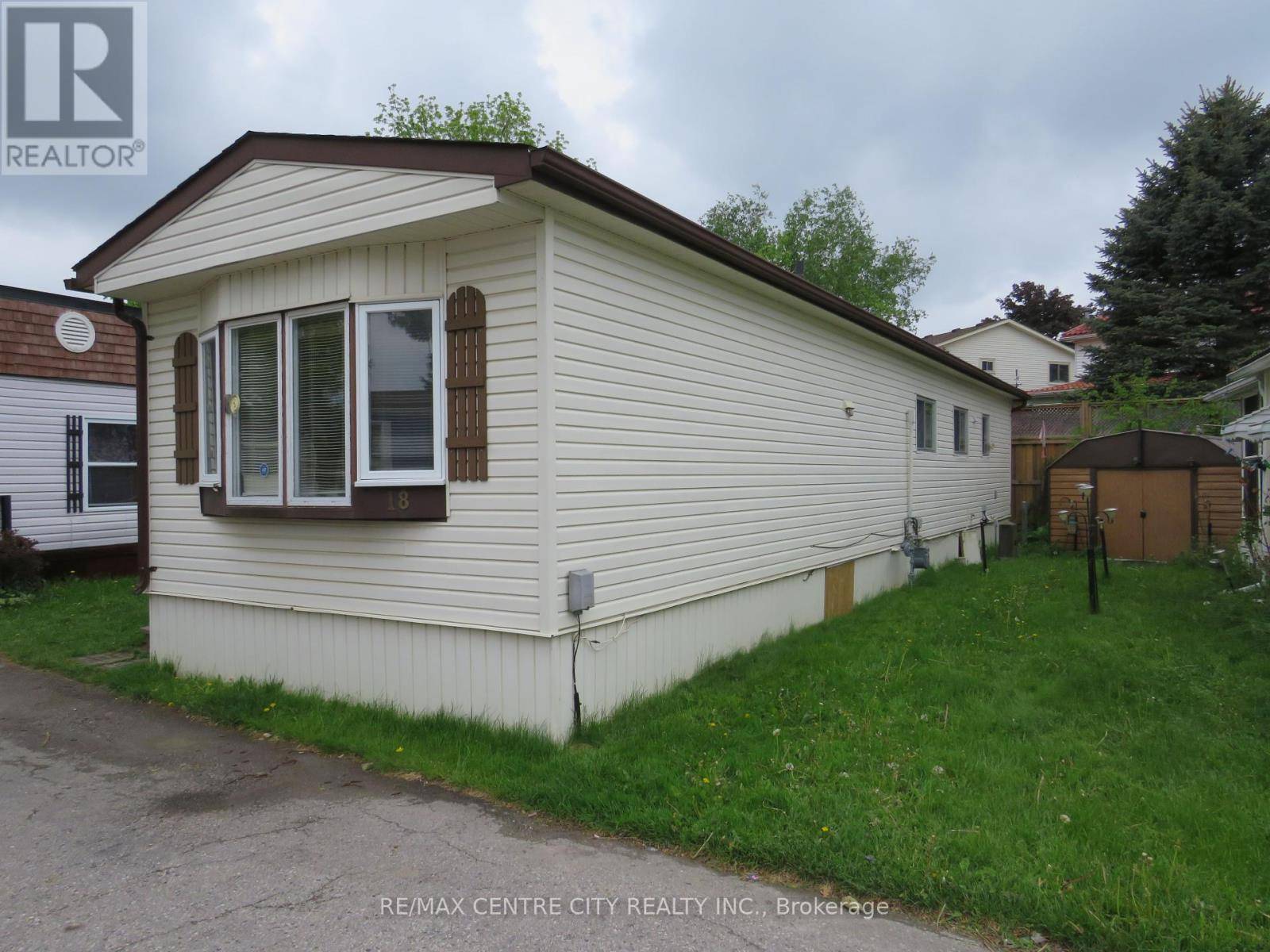 London East (east I), ON N5V1H3,2189 Dundas ST East #18